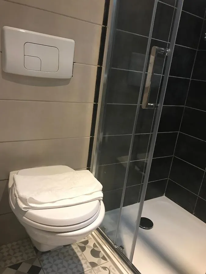 Lutetia Hotel Marseille 2*,  France
